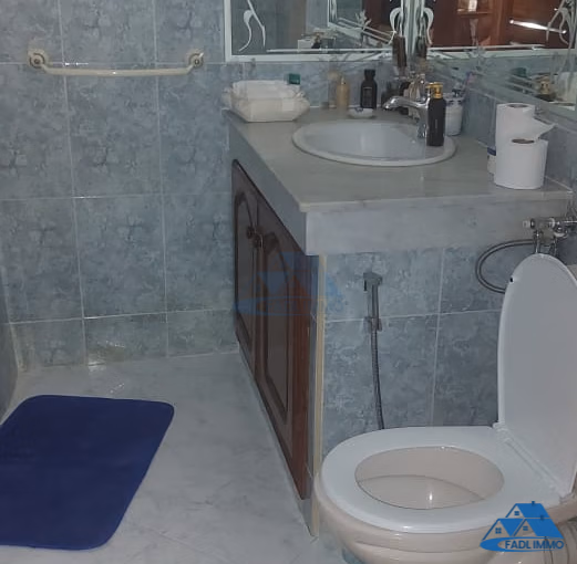 فيلا للبيع مع تراس و طابقين