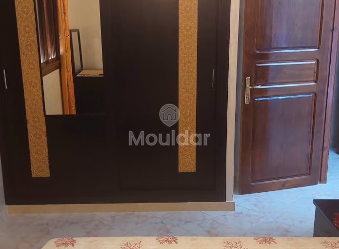 Villa à vendre avec terrasse et deux étages Villa à vendre avec terrasse et deux étages