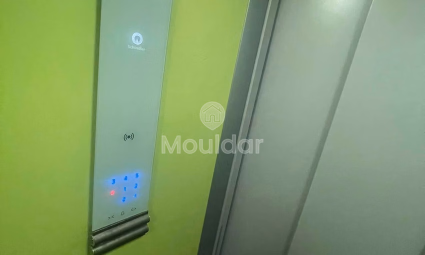 استوديو للإيجار في الدار البيضاء، قطاع بورغون، 52م²، غرفة واحدة.