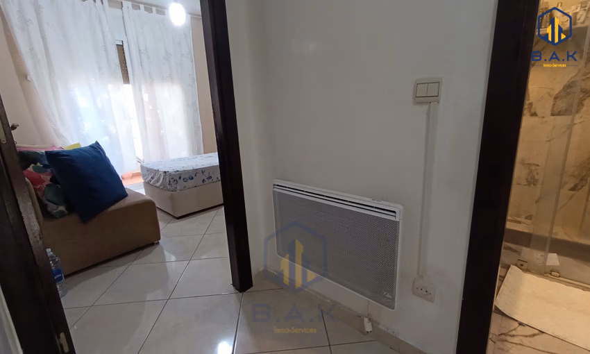 شقة للإيجار مع تراس في الطابق الأول