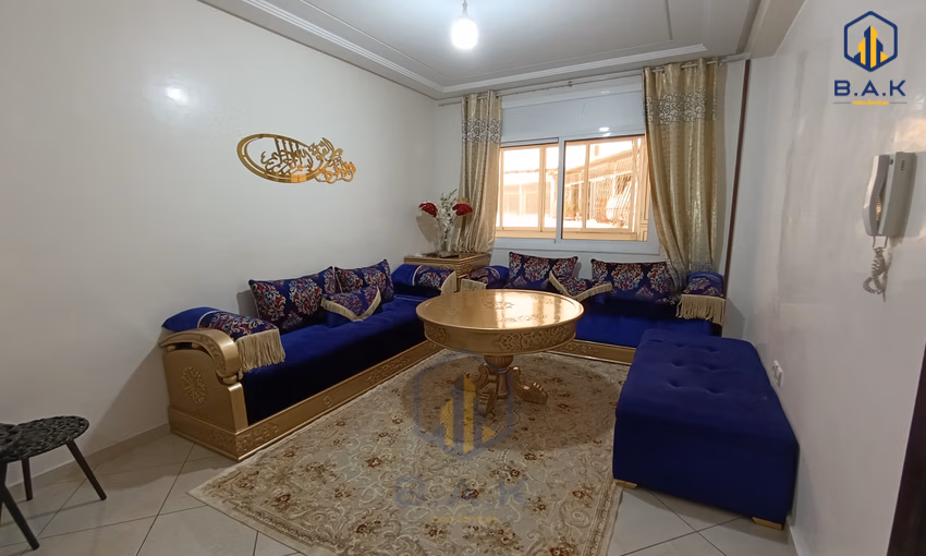 شقة للإيجار مع تراس في الطابق الأول