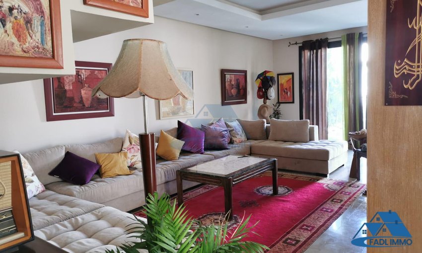 Villa à vendre avec piscine et deux étages