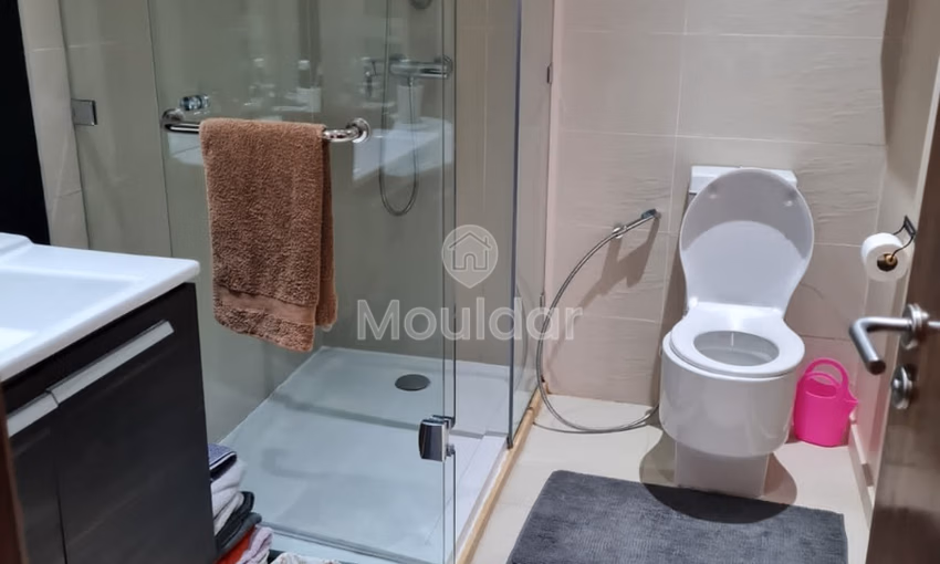 شقة للإيجار مع تراس في الطابق الأرضي