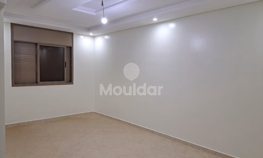 شقة جديدة للبيع مع شرفة شقة جديدة للبيع مع شرفة