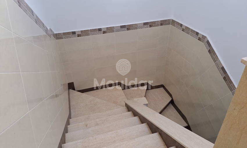 شقة جديدة للبيع مع شرفة شقة جديدة للبيع مع شرفة