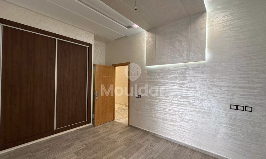 شقة للشراء مع تراس في الطابق الأرضي