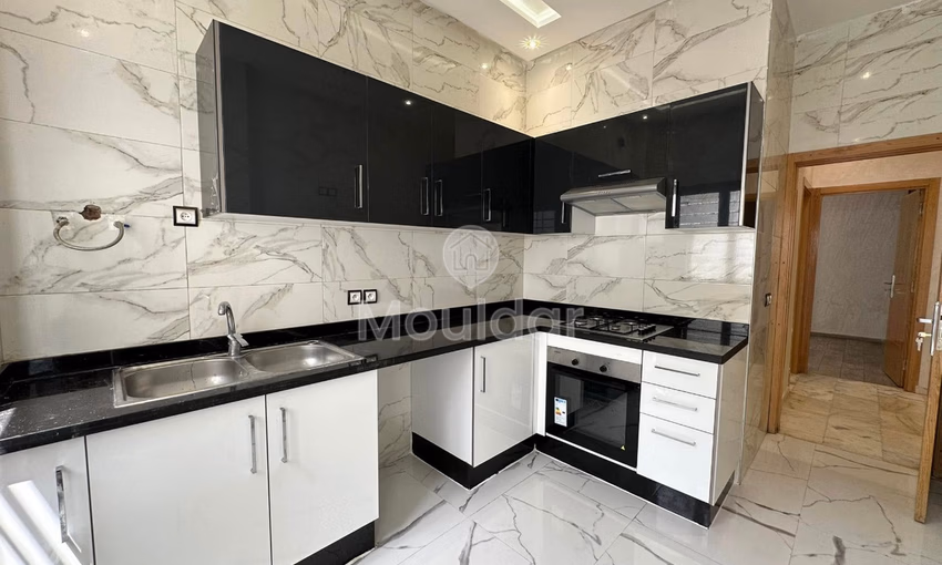 شقة للشراء مع تراس في الطابق الأرضي