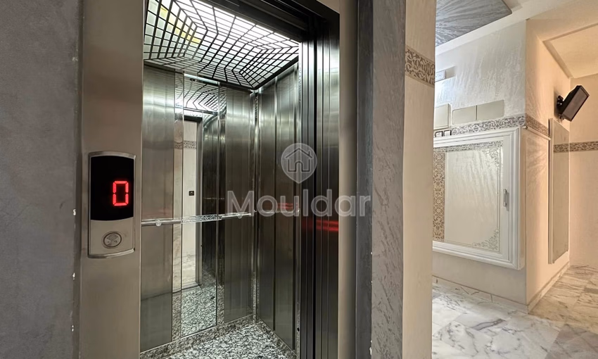 شقة للشراء مع تراس في الطابق الأرضي