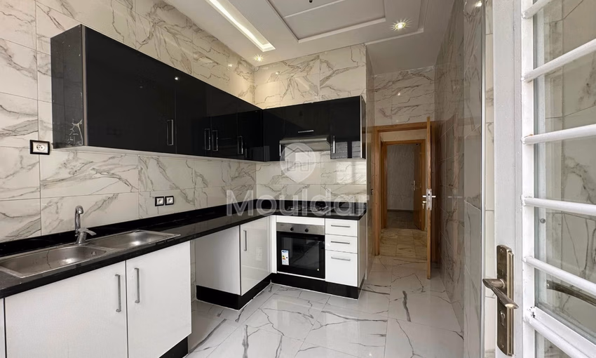 شقة للشراء مع تراس في الطابق الأرضي