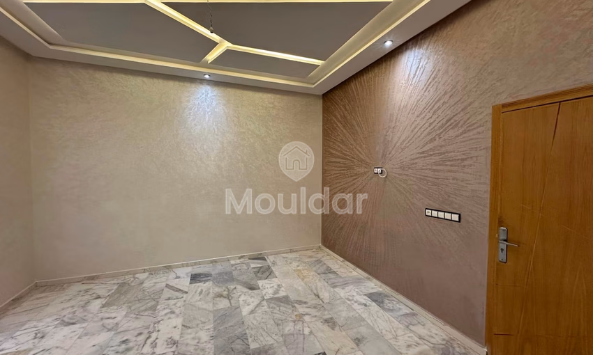 شقة للشراء مع تراس في الطابق الأرضي