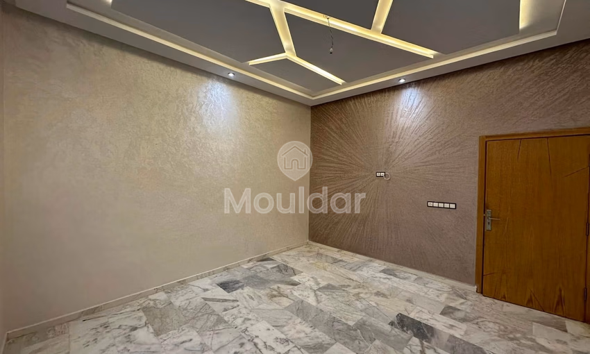 شقة للشراء مع تراس في الطابق الأرضي