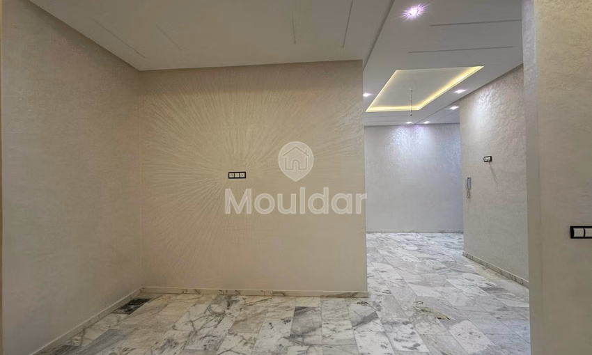 شقة للشراء مع تراس في الطابق الأرضي