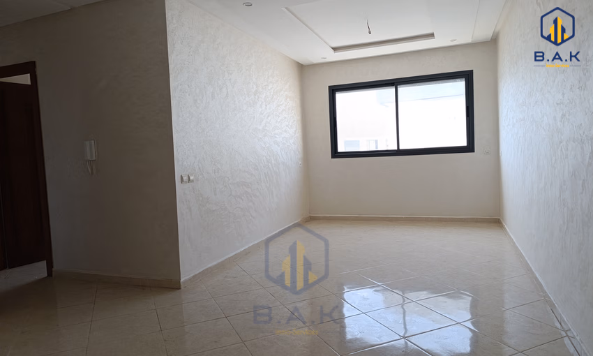 شقة للبيع مع حديقة في الطابق الرابع شقة للبيع مع حديقة في الطابق الرابع