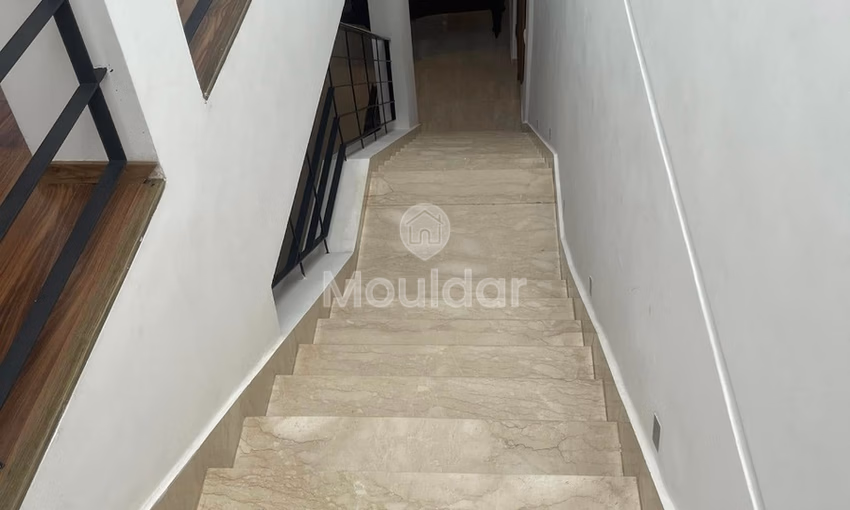 Villa à Louer à Aïn Diab, Casablanca - 7 Chambres