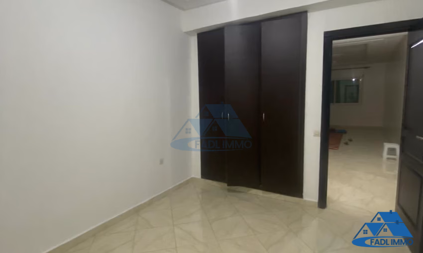 Appartement à louer avec parking au premier étage