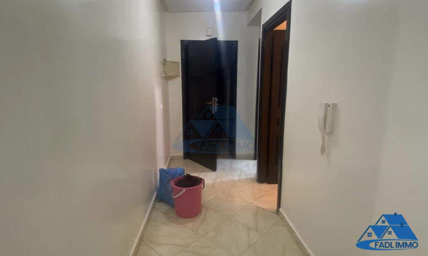 Appartement à louer avec parking au premier étage