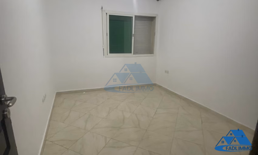 Appartement à louer avec parking au premier étage