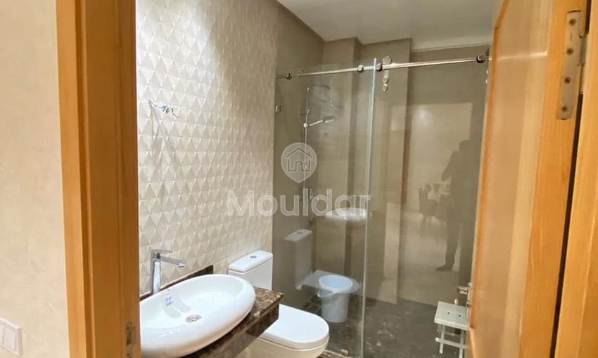 Apartment for rent with parking