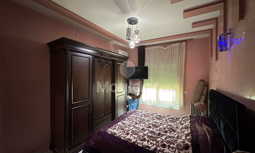 شقة للشراء مع شرفة في الطابق الأول