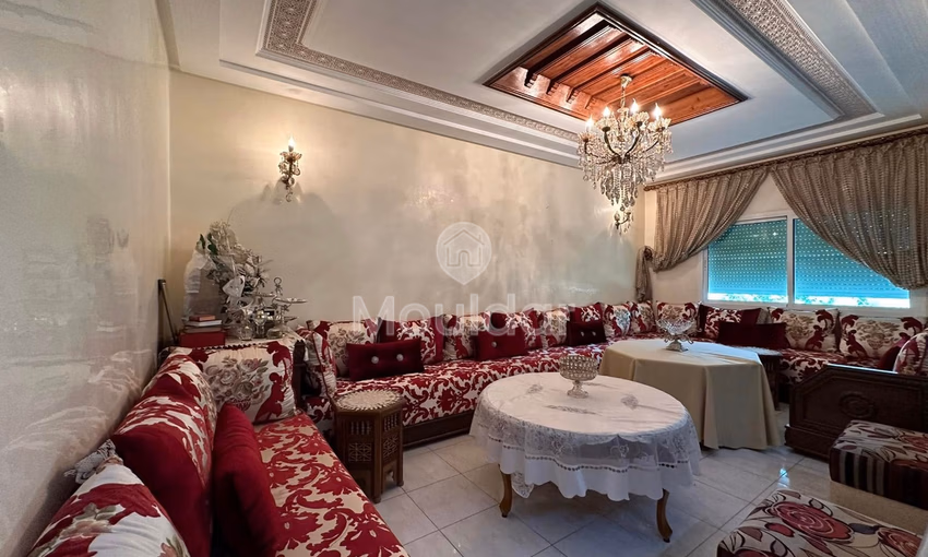 شقة للشراء مع شرفة في الطابق الأول