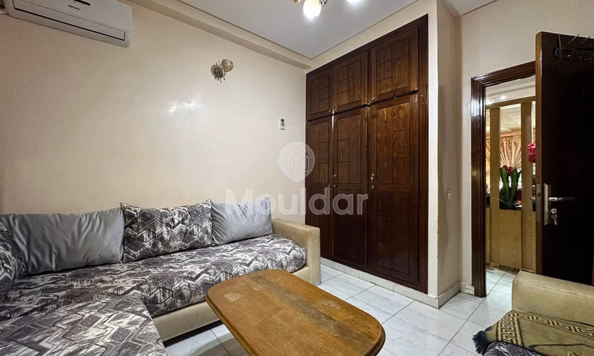 شقة للشراء مع شرفة في الطابق الأول