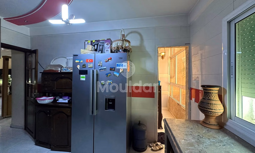 شقة للشراء مع شرفة في الطابق الأول