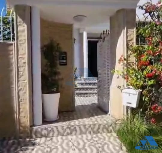 Villa à vendre avec terrasse et trois étages - view 10