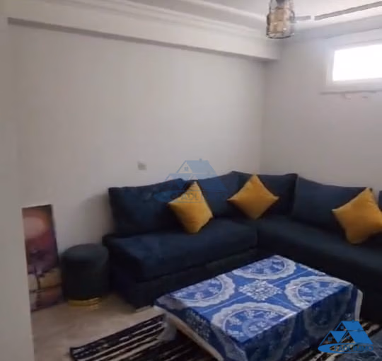 Villa à vendre avec terrasse et trois étages