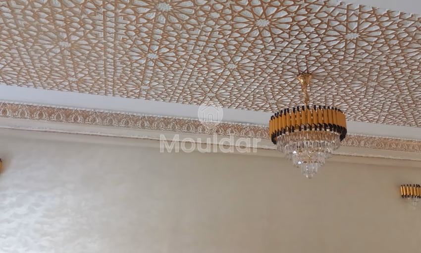 Villa à vendre avec terrasse et trois étages