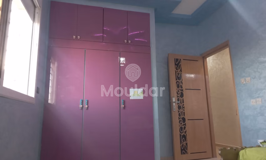 Villa à vendre avec terrasse et trois étages