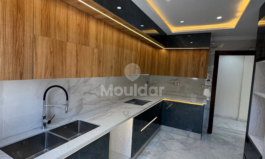 Apartamento en venta con balcón