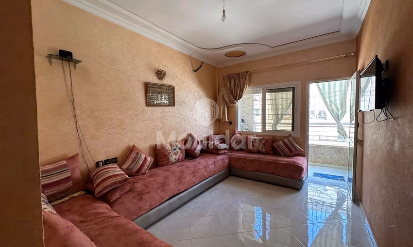 شقة للشراء مع تراس في الطابق الأول