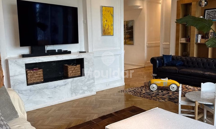 شقة للبيع، 3 غرف نوم، 180 م²، سيدي بليوط، الدار البيضاء، الطابق الخامس.