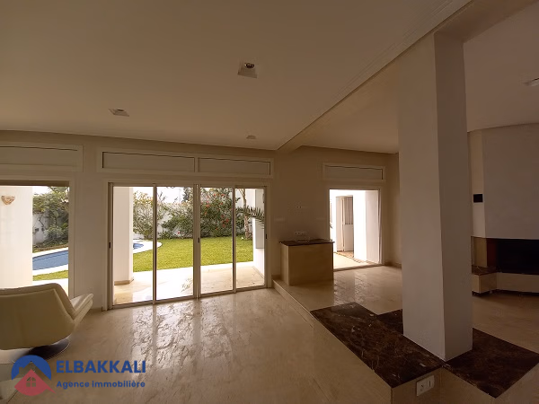 Villa à louer avec piscine et deux étages Villa à louer avec piscine et deux étages