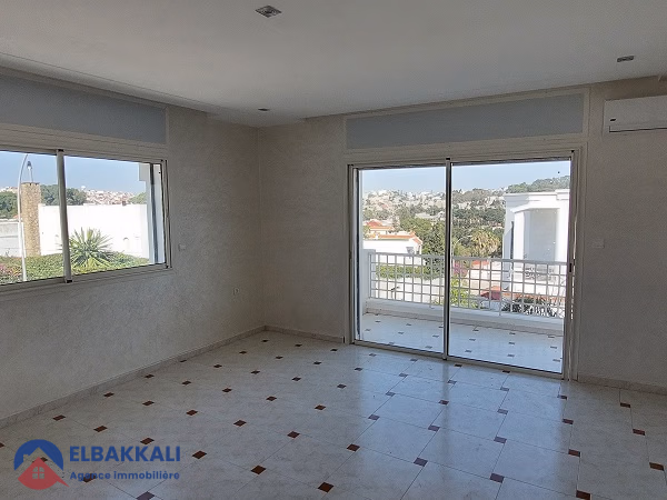 Villa à louer avec piscine et deux étages Villa à louer avec piscine et deux étages