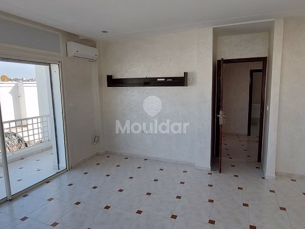 Villa à louer avec piscine et deux étages Villa à louer avec piscine et deux étages