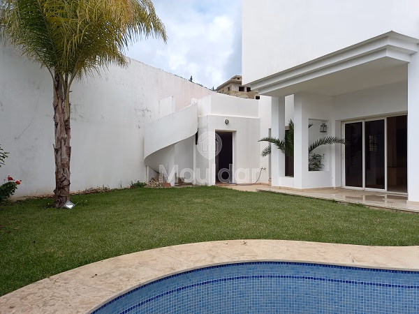 Villa à louer avec piscine et deux étages Villa à louer avec piscine et deux étages
