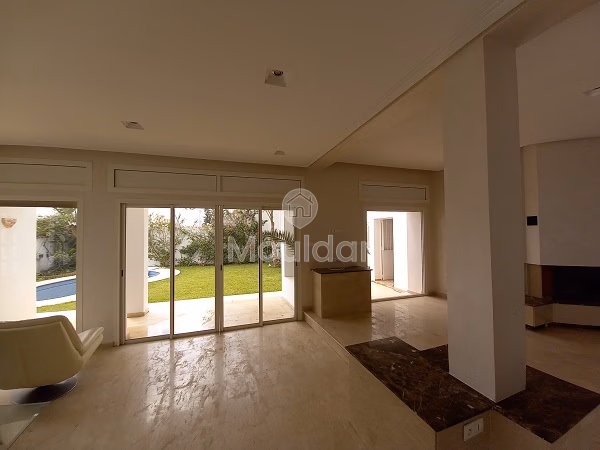 Villa à louer avec piscine et deux étages Villa à louer avec piscine et deux étages