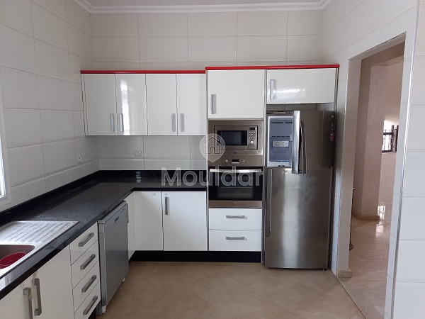 Villa à louer avec piscine et deux étages Villa à louer avec piscine et deux étages