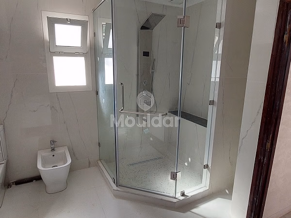 Villa à louer avec piscine et deux étages Villa à louer avec piscine et deux étages