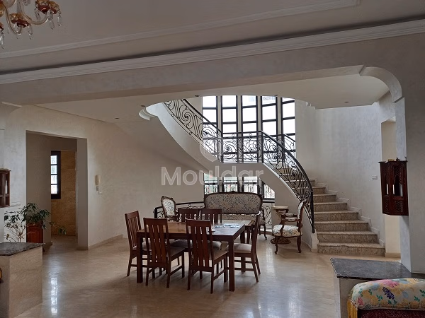 Villa à louer avec piscine et deux étages Villa à louer avec piscine et deux étages