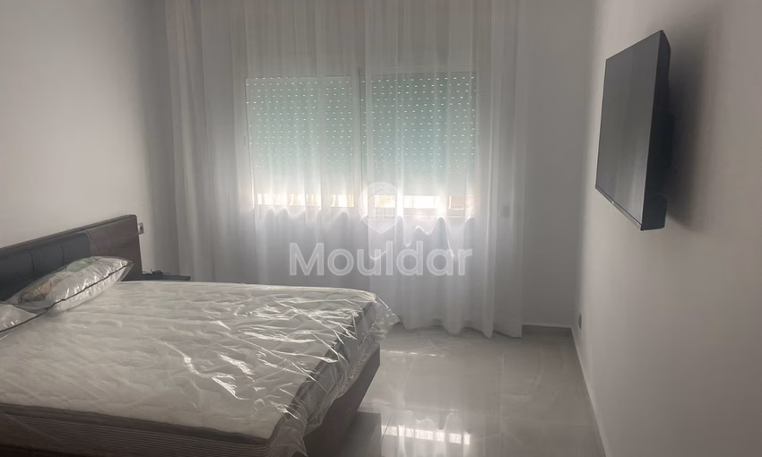 شقة للإيجار مع شرفة في الطابق الأرضي