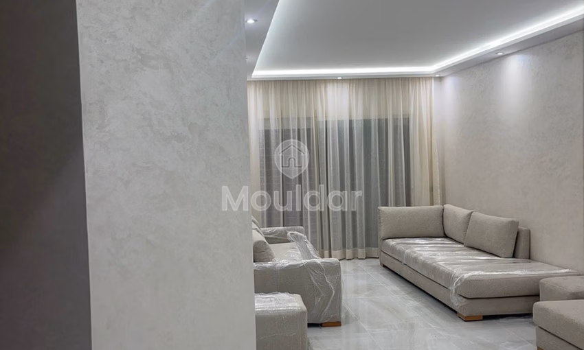 شقة للإيجار مع شرفة في الطابق الأرضي