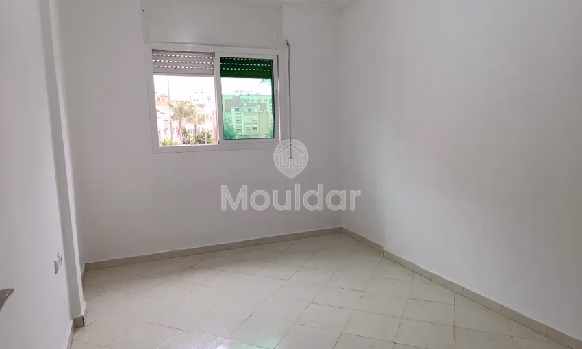 Appartement à louer avec balcon au premier étage