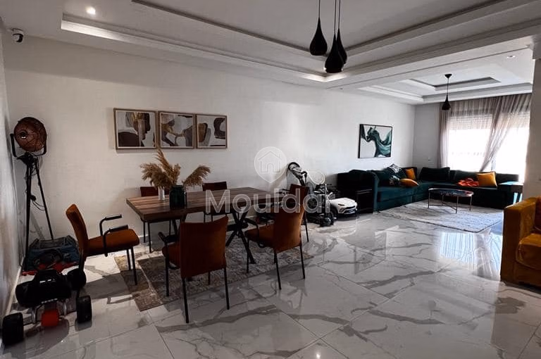 ستوديو للشراء مع تراس في الطابق الأرضي