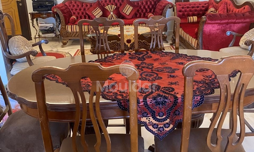 شقة للشراء مع شرفة في الطابق الخامس