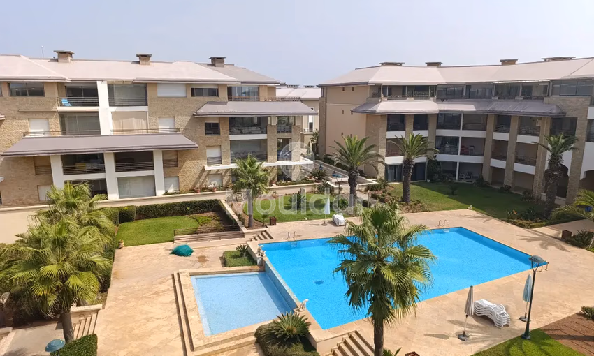 Apartamento en alquiler con piscina