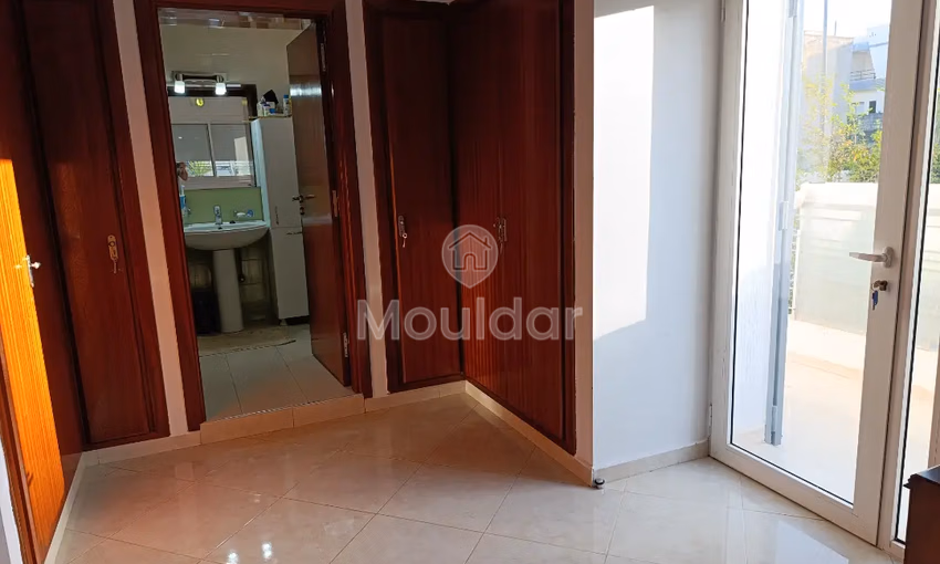 فيلا للشراء مع تراس