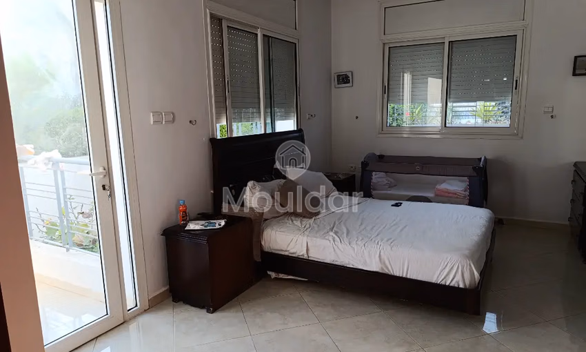 فيلا للشراء مع تراس