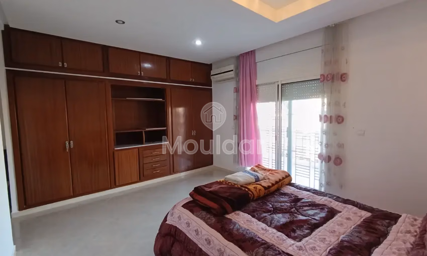 فيلا للشراء مع تراس